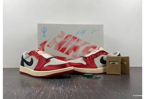 Away FN0432-100 Room Retro Low Jordan OG Trophy 1 0513